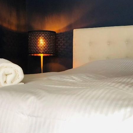Brussels By Foot! Authenticity & Luxury Nearby Appartamento Esterno foto