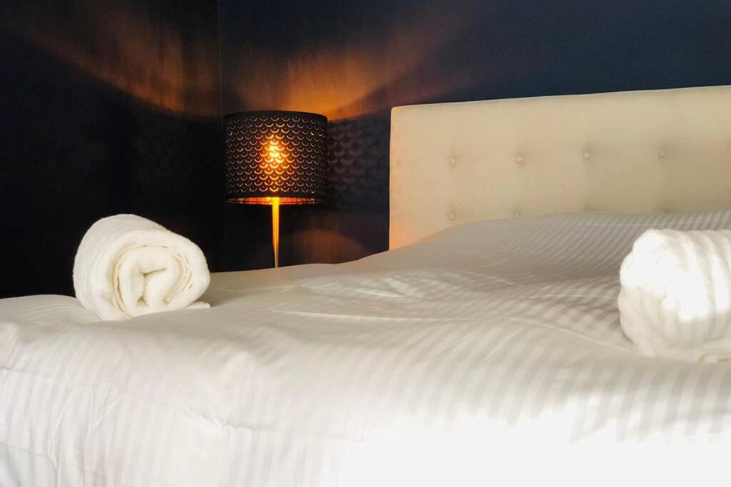 Brussels By Foot! Authenticity & Luxury Nearby Appartamento Esterno foto